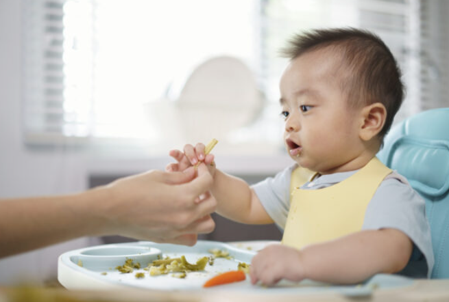A Thoughtful Approach to Infant Feeding Decisions